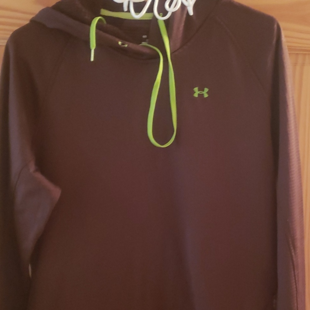 Under armour sweatshirt